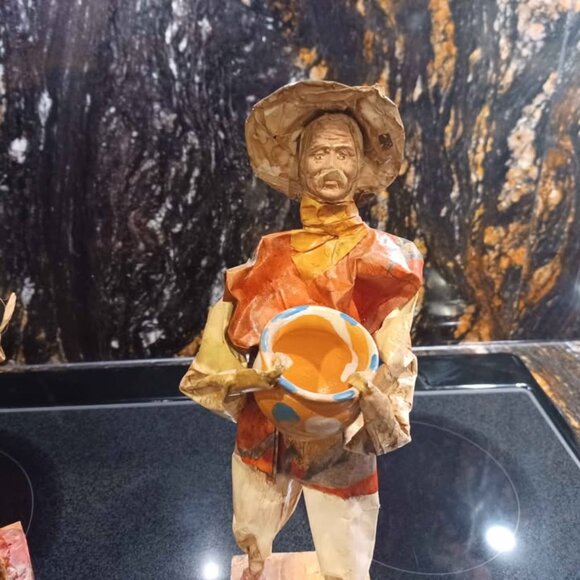 SET OF 2 HAND CRAFTED VINTAGE FIGURINES FROM MEXICO - Picture 5 of 6